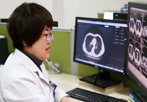 上海试管婴儿价格：新生儿喝奶粉会上火？经专家证实并没有科学依据